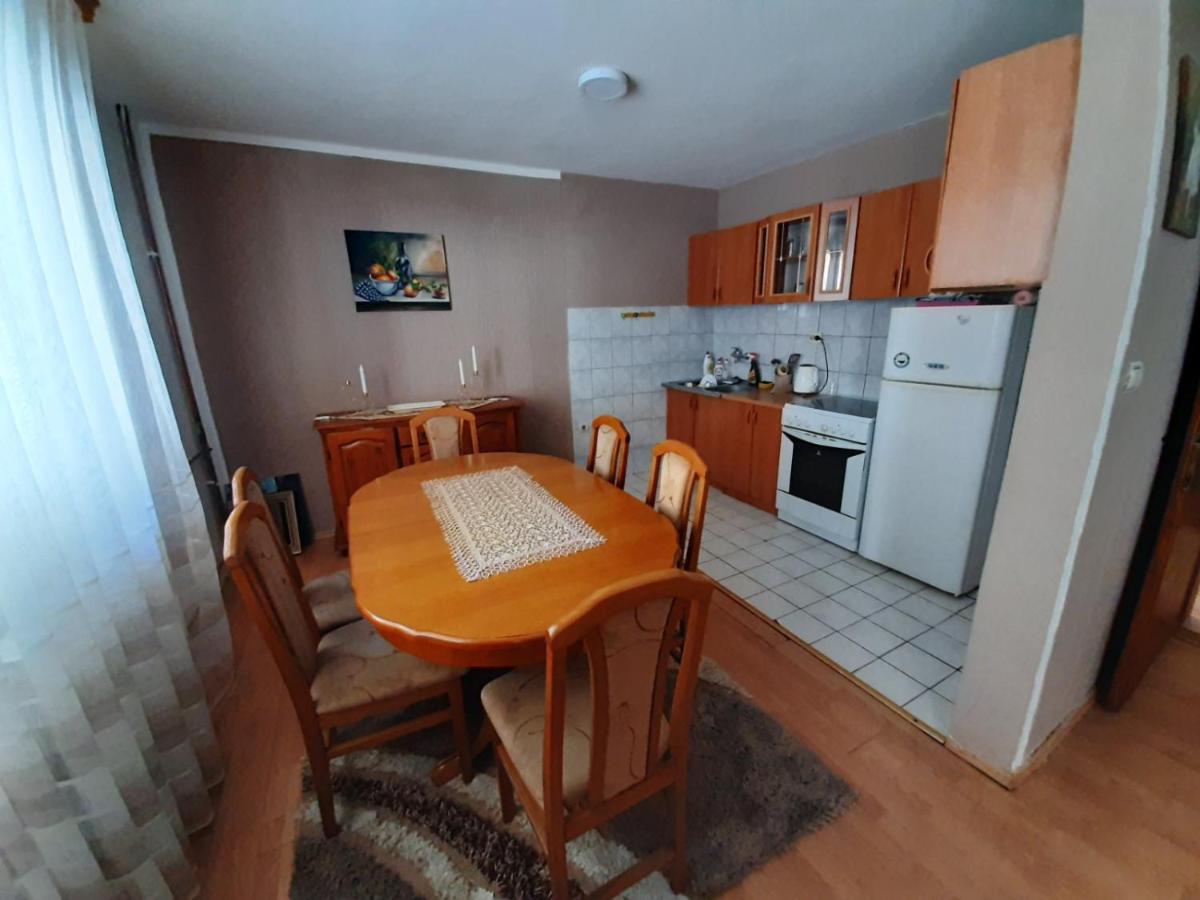Apartman Lara Фоча Екстериор снимка